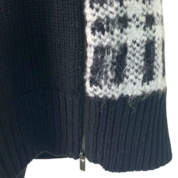 Banana Republic Womens Sz M White/Black Plaid Front Crew Sweater - Picture 7 of 11